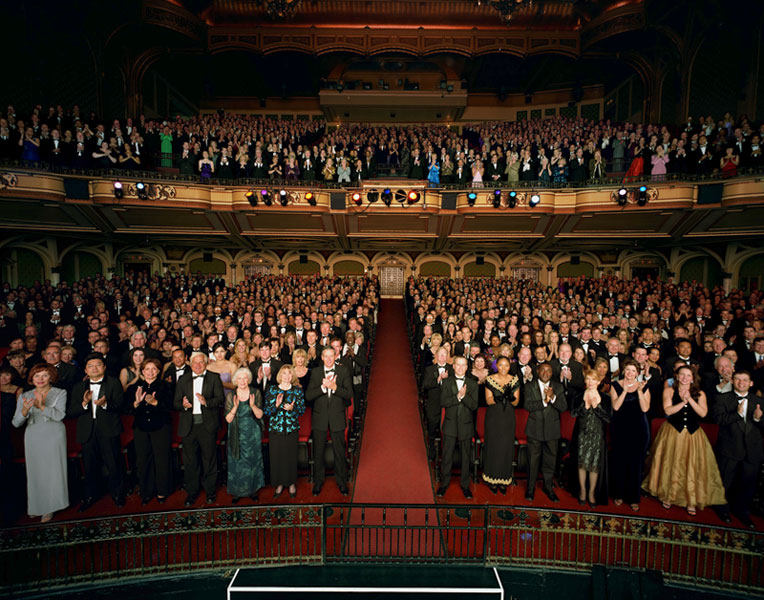 standingovation